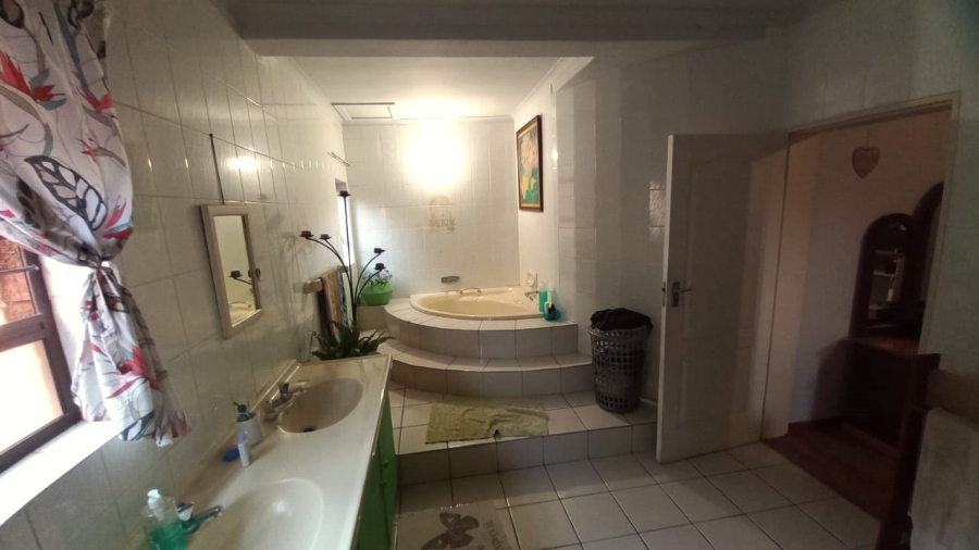 4 Bedroom Property for Sale in Vredenburg Western Cape